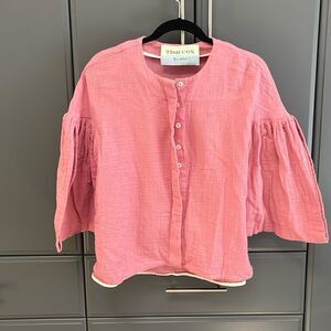 Adorable Tish Cox blouse.